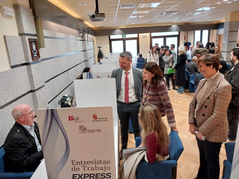 LA JUNTA CONVOCA  EN SEGOVIA A CERCA DE 900 DEMANDANTES DE EMPLEO EN LA JORNADA » CONEXIÓN HOSTELERÍA»